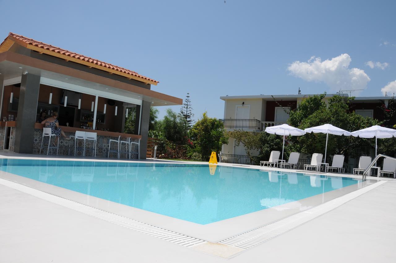 Vicky'S Garden Apartment Kalamaki  Bagian luar foto